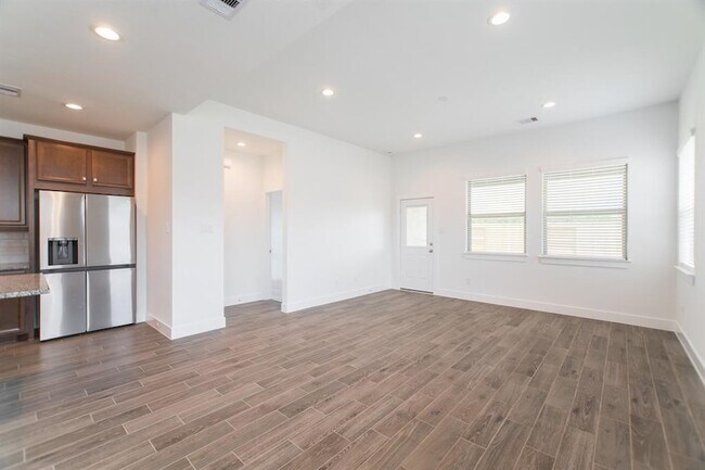 Building Photo - 17723 Tree of Heaven