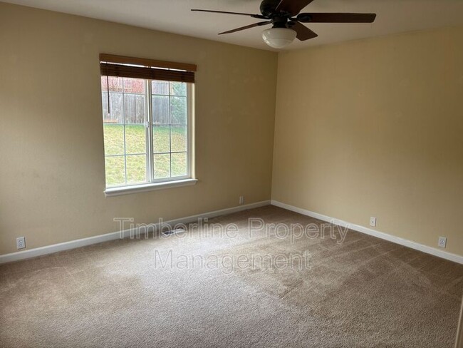 Building Photo - 4096 Diamond Ridge View
