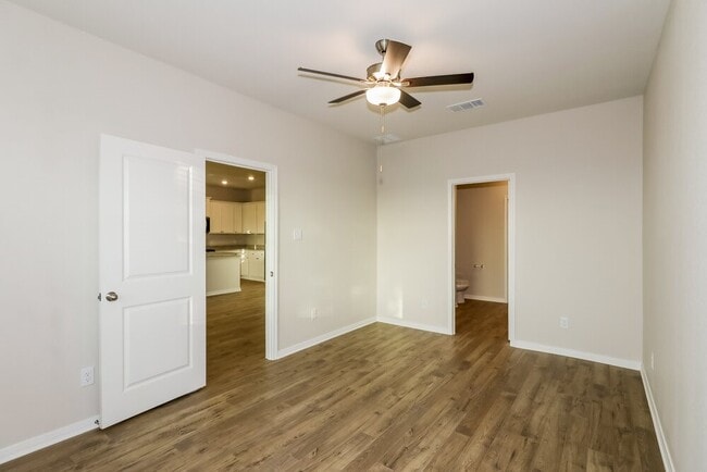 Building Photo - 7638 Tipton Meadow Way