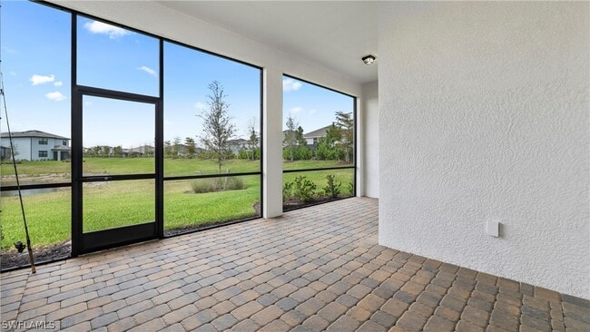 Building Photo - 1905 Fresno Ave