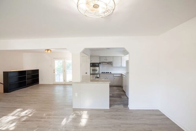 Building Photo - 3503 Loganwood Dr