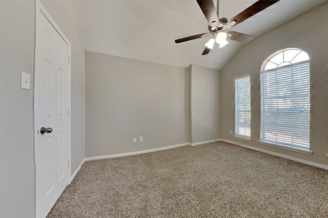 Building Photo - 7022 Echo Pines Dr