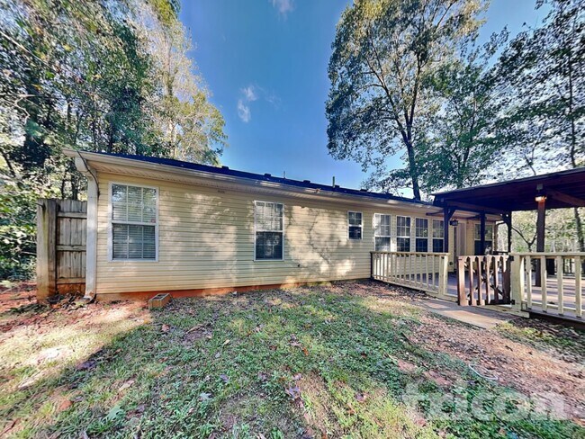 Building Photo - 1555 Mill Creek Rd