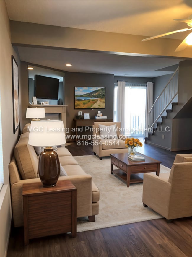 Building Photo - SOUTH GARDEN TOWNHOMES - Beautiful Master w/ en suite!