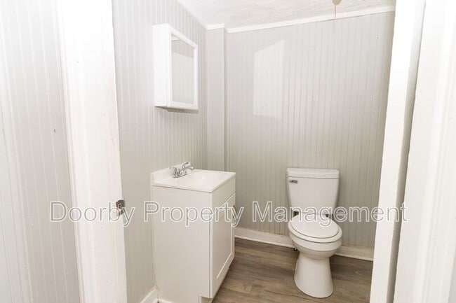 Building Photo - 2901 E 47th St