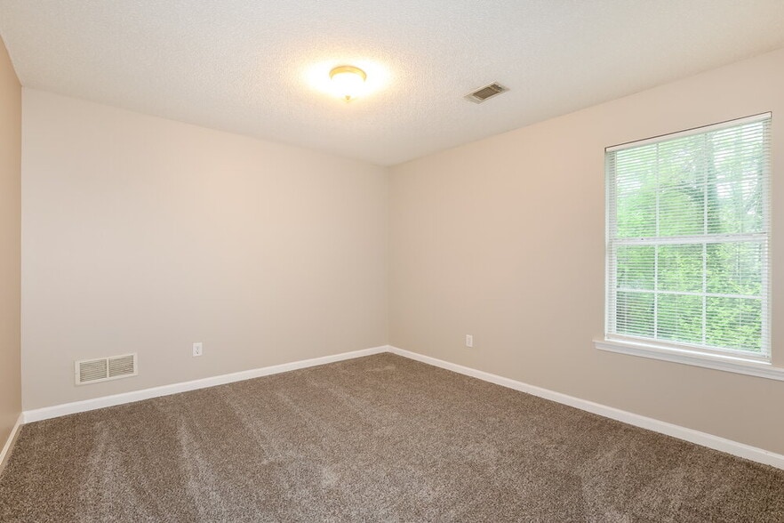 Building Photo - 774 Fernstone Trail