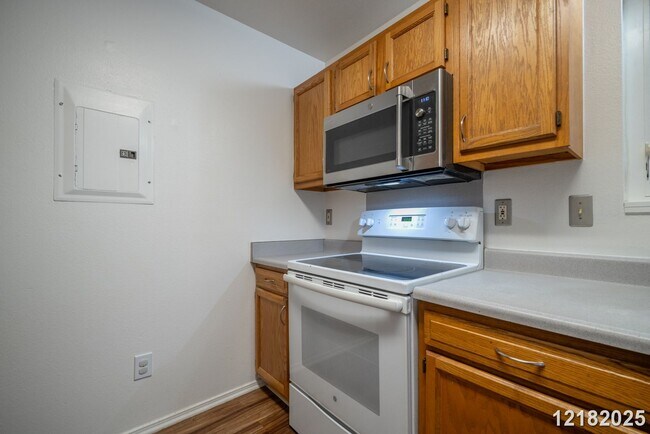 Building Photo - Spacious 4-Bedroom Home in Desirable Ewa Beach Neighborhood