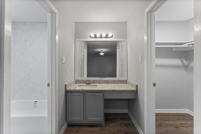 Building Photo - 4907 Tealgate Dr