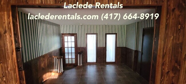 Building Photo - 3 BEDROOM 2 BATHROOM HOUSE FOR RENT