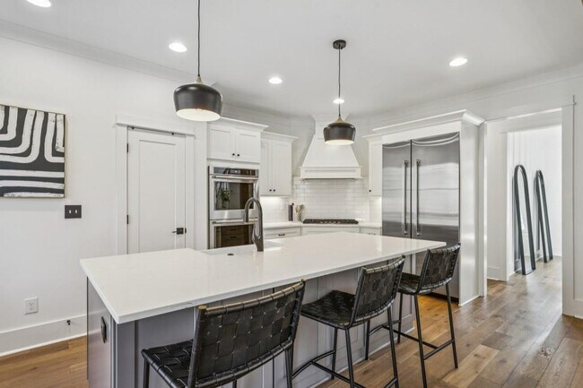 Building Photo - 3346 Kenyon Creek Dr NW