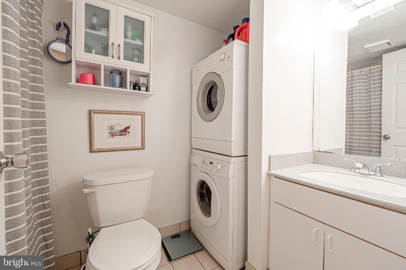 Building Photo - 1906 Valley Dr