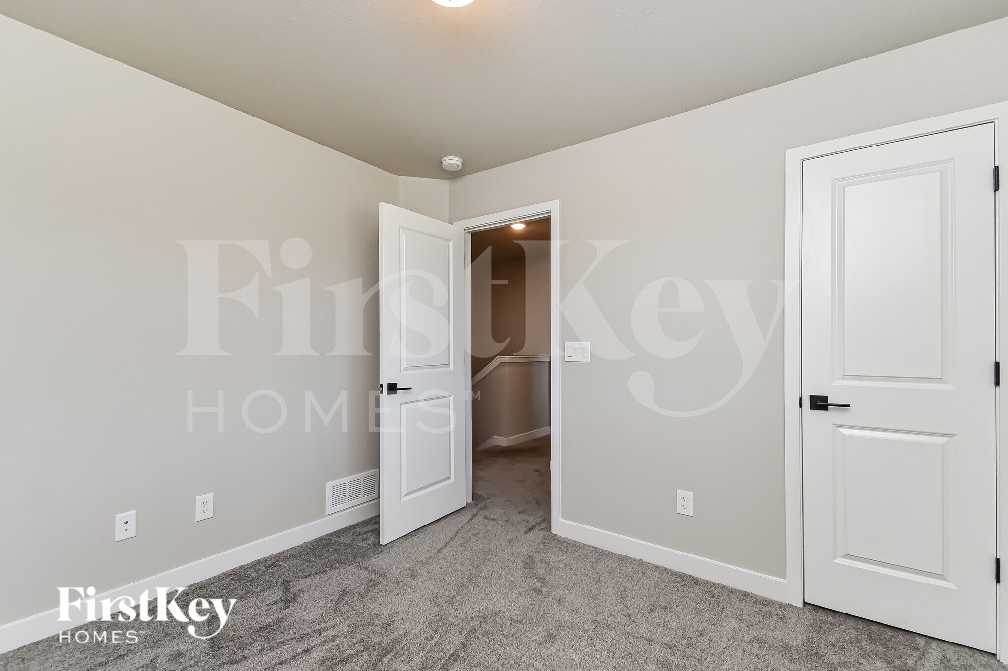 Building Photo - 10093 Luneth Dr