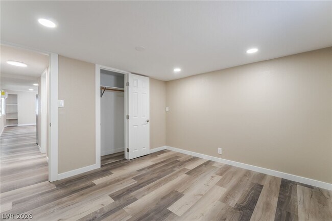 Building Photo - 5402 Tahoe Dr