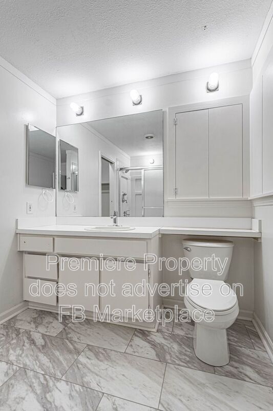 Building Photo - 4731 Liberty St