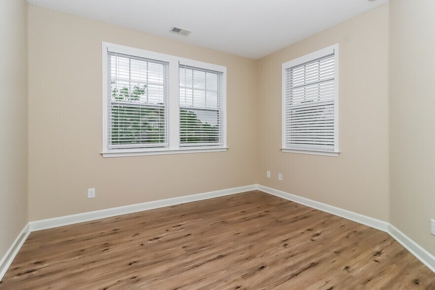 Building Photo - 14815 Long Iron Dr