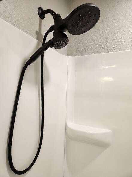 Building Photo - 450 Platt St