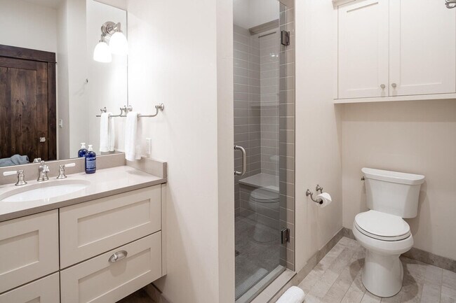 Building Photo - 4 Lodgeside Wy