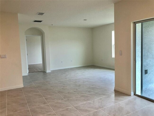 Building Photo - 1980 Chickasaw Blvd