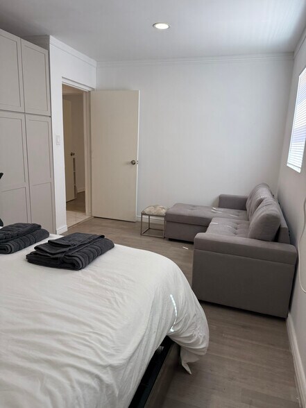 Bedroom 2 (With Extra Sofa Bed) - 1546 N Magnolia Ave