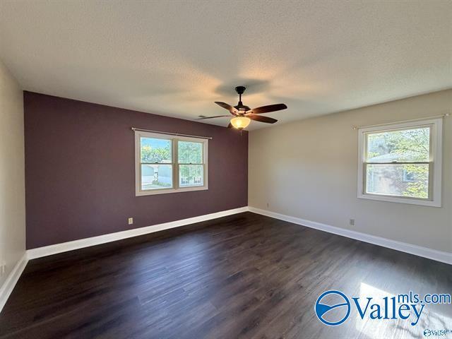 Building Photo - 1208 SE Willowbrook Dr
