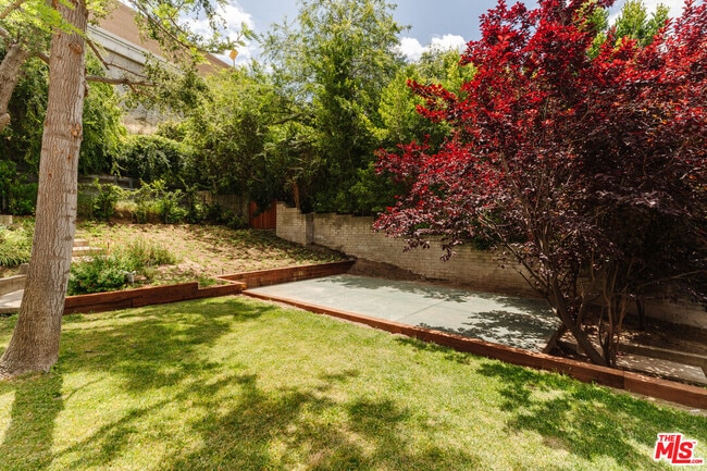 Building Photo - 15514 Del Gado Dr