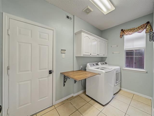 Building Photo - 520 Layton Dr