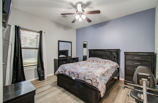 Building Photo - 8040 Howton St