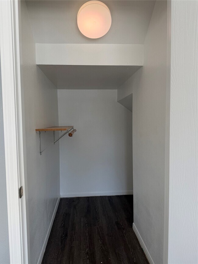 Building Photo - 4623 Mi Castillo Ct