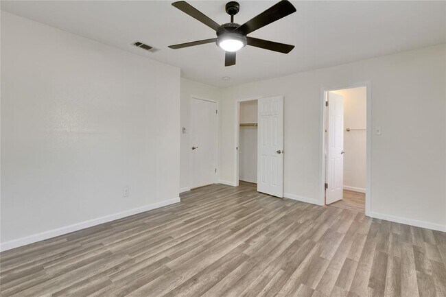 Building Photo - 1402 Citation Cir