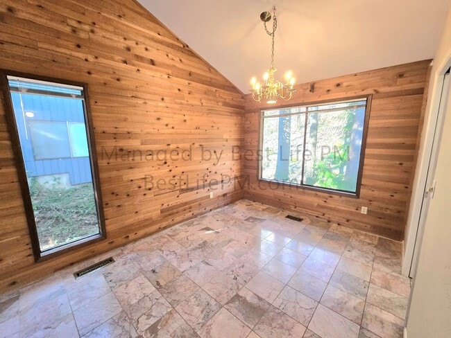 Building Photo - 9 Mountain Cir