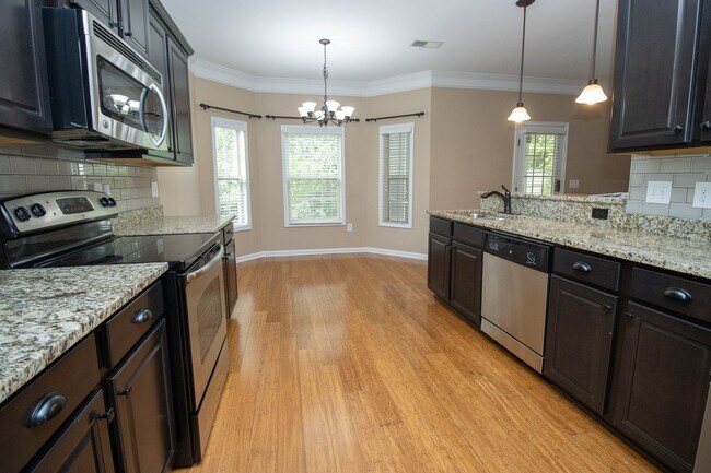 Building Photo - Elegant All-Brick 4 Bedroom Home on a Quie...