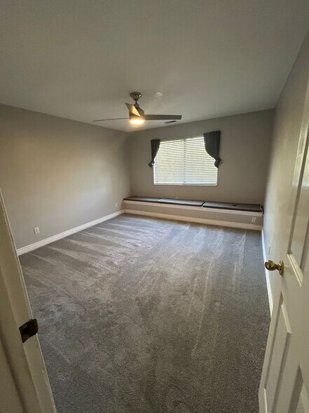 Building Photo - 627 W Jefferson Pl