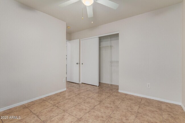 Building Photo - 6932 S Russet Sky Way