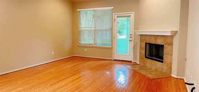 Building Photo - 2705 Blackstone Cove