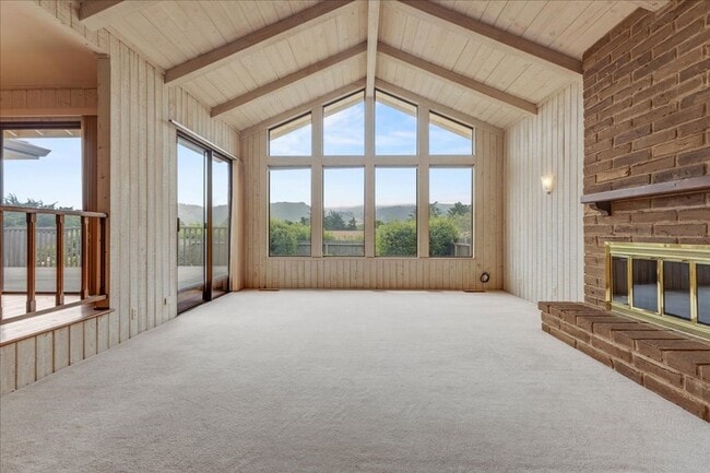 Building Photo - Sunny Carmel Two Bedroom - Carmel School D...