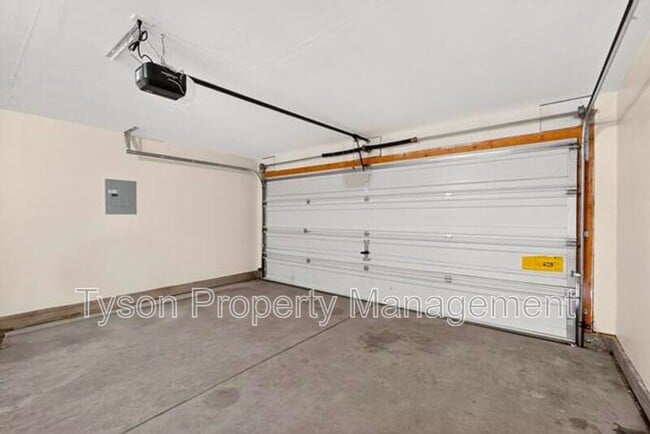 Building Photo - 1305 Amole Vista St SW