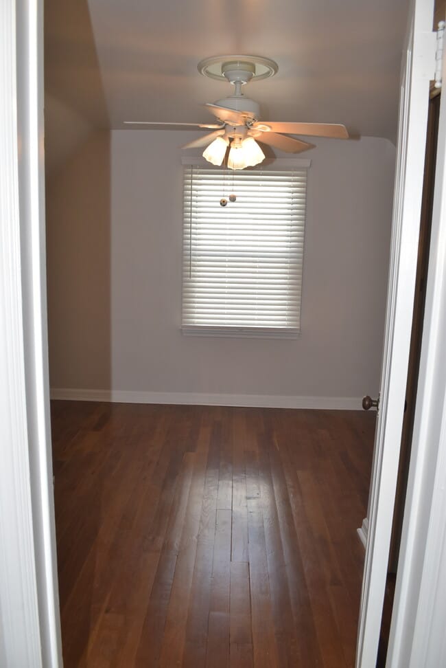 Building Photo - 1313 Bursal Ave