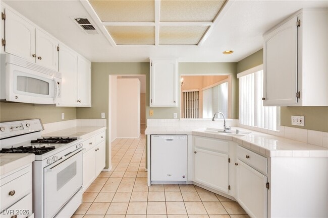 Building Photo - 324 Cavalla St