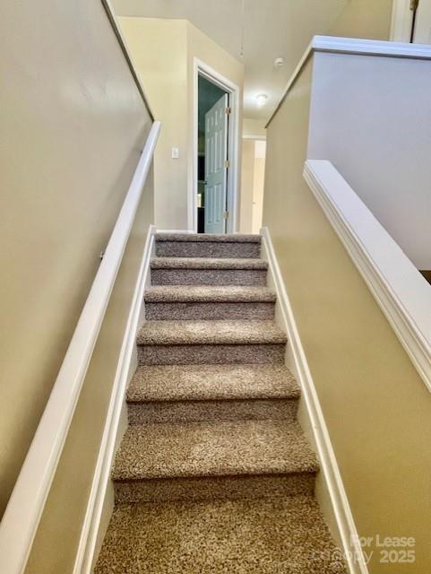 Building Photo - 1609 Crandon Dr