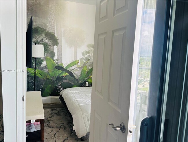 Building Photo - 121 NE 34th St