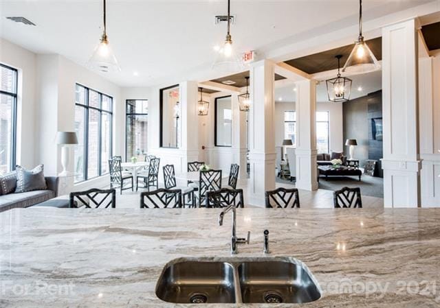 Building Photo - 9921 Holly Center Dr