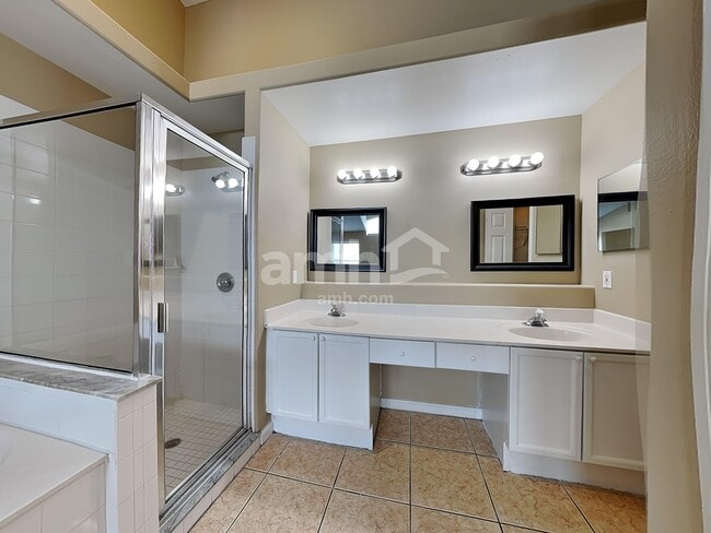 Building Photo - 6673 Bouganvillea Crescent Dr