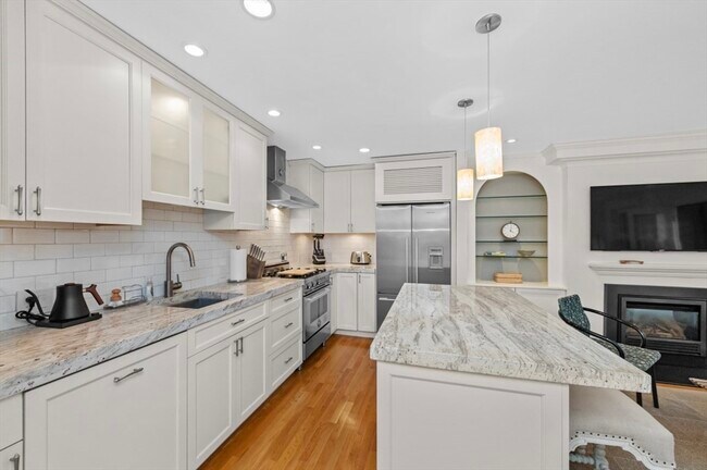 Building Photo - 342 Marlborough St