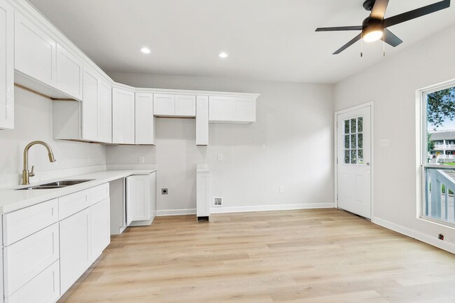 Building Photo - 3406 Jackson Ave