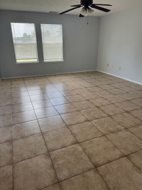 Building Photo - 10411 Iris Lake Ct