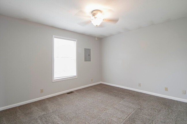 Building Photo - 363 Peabody Dr