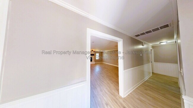 Building Photo - 865 Rudder Rd