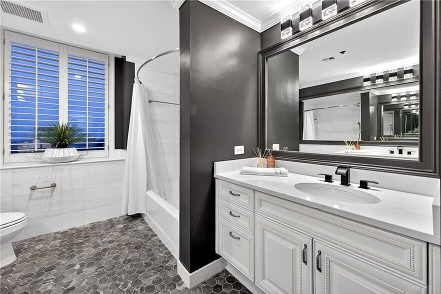 Building Photo - 75 14th St NE