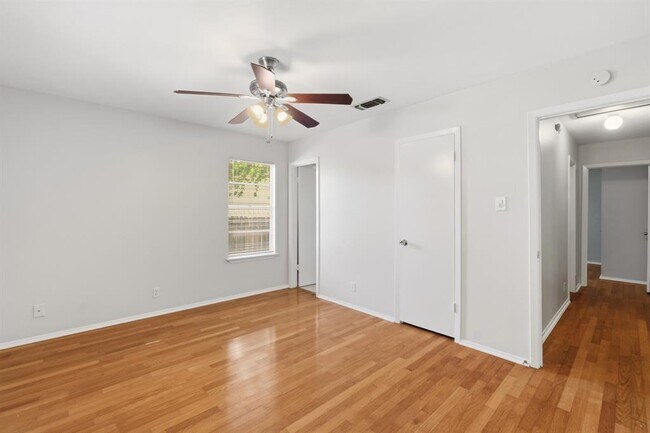 Building Photo - 1409 Desert Quail Ln
