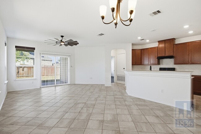 Building Photo - 408 Lynwood Gold Wy